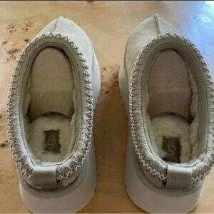 NEW-Ugg Tasman women’s size 10